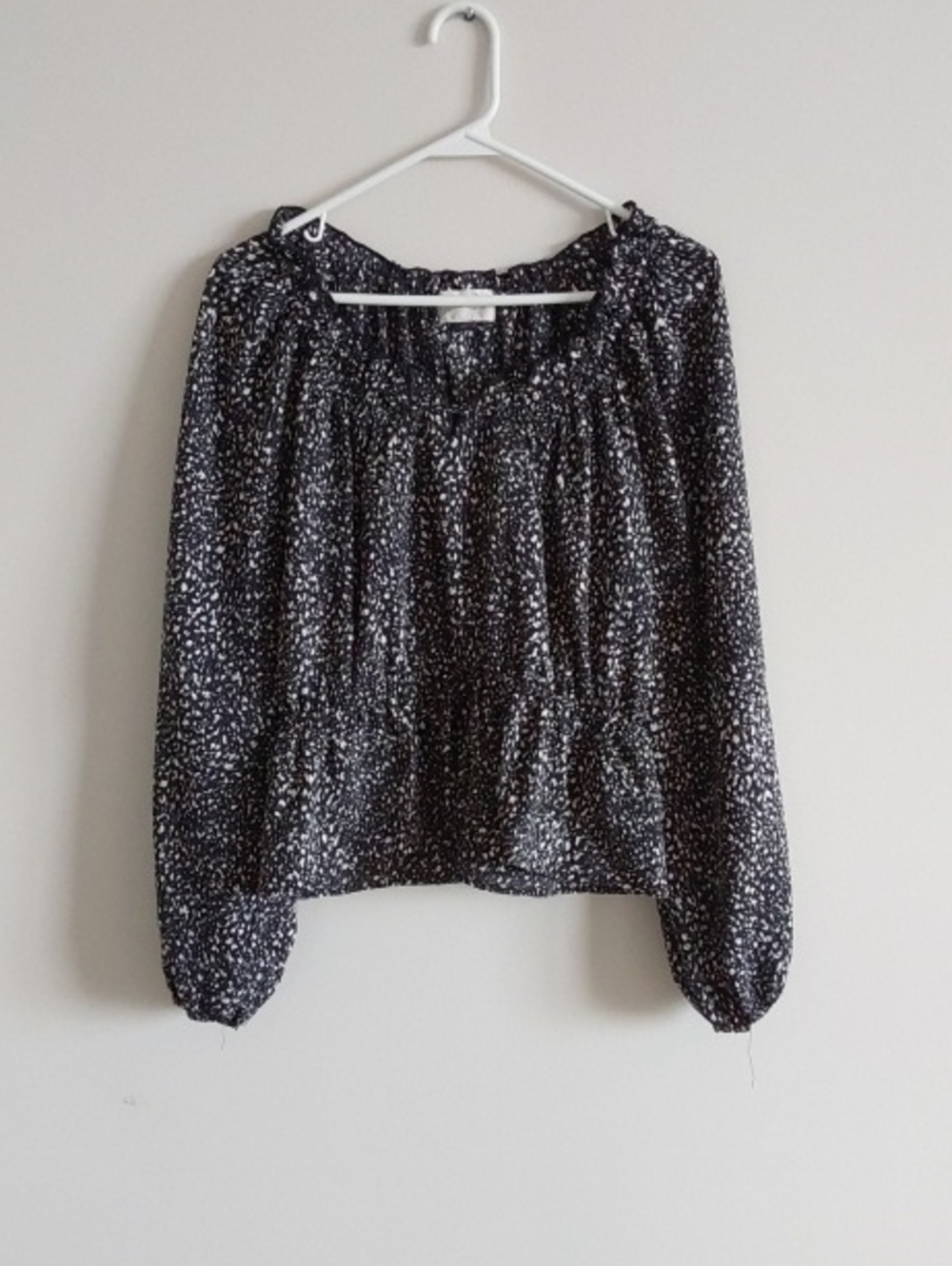Black and White Printed Long Sleeve Peasant Top